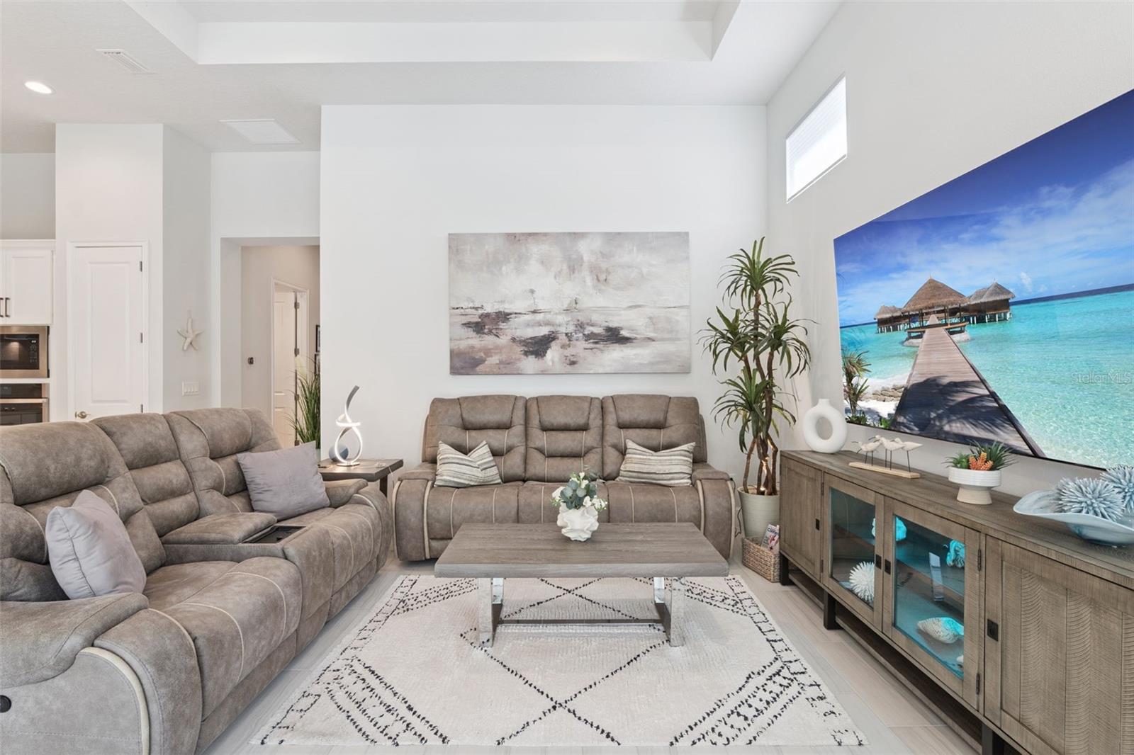 Image 11 of 65 For 6422 Saguaro Court