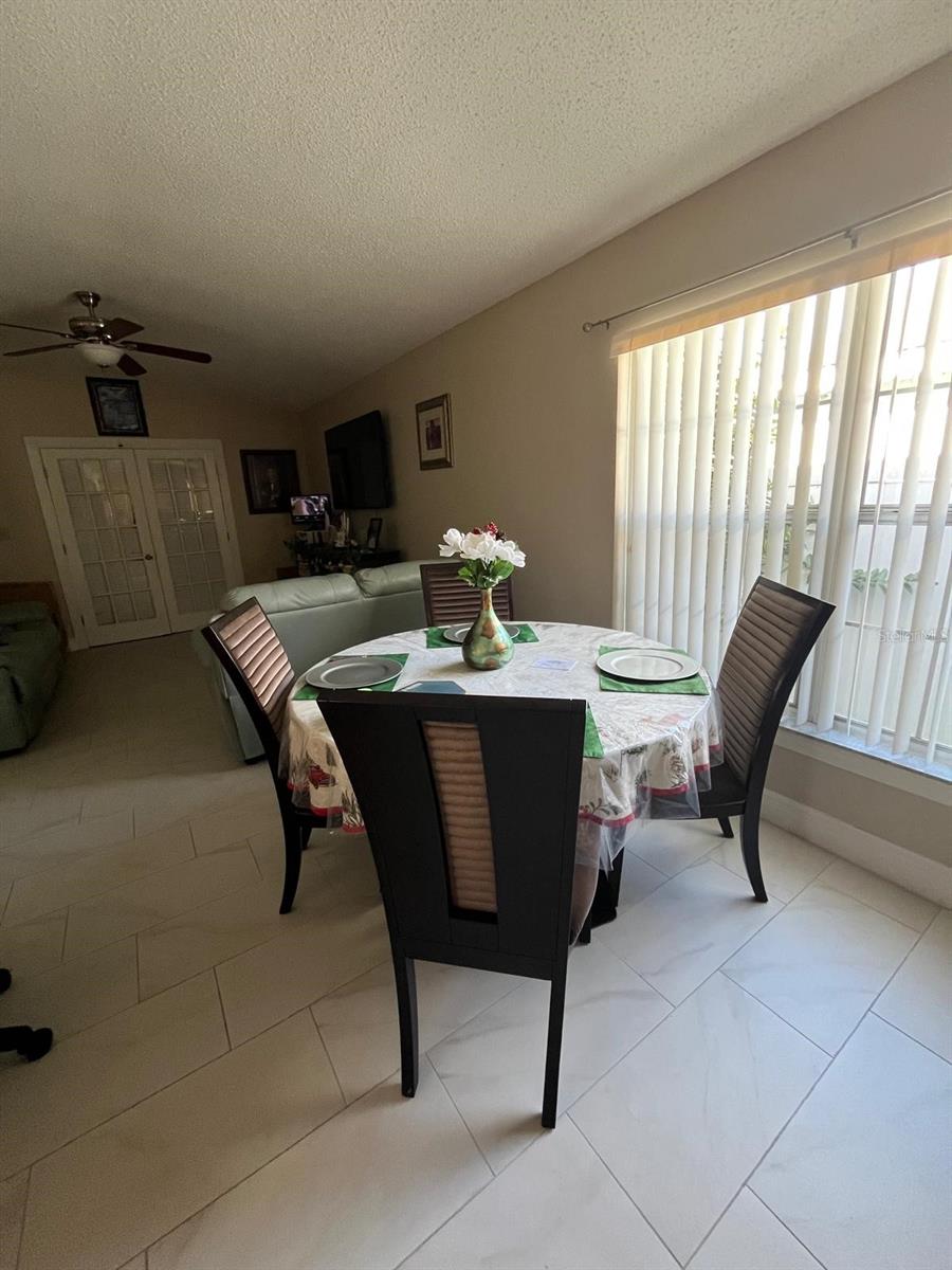 Image 4 of 33 For 916 Ponderosa Pine Court