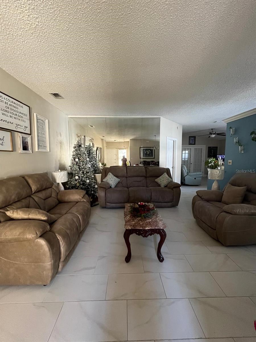 Image 9 of 33 For 916 Ponderosa Pine Court