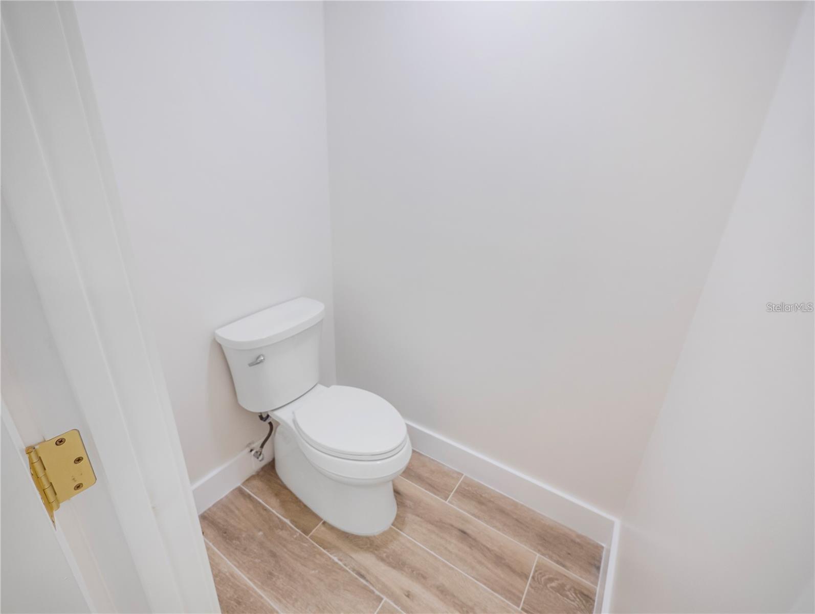 Image 29 of 57 For 6790 Edgeworth Drive