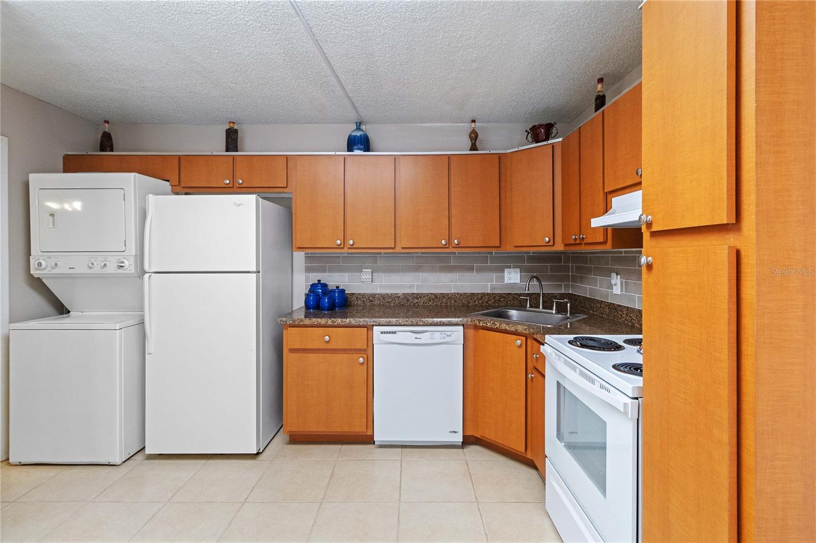 Image 7 of 18 For 8205 Sun Spring Circle C2