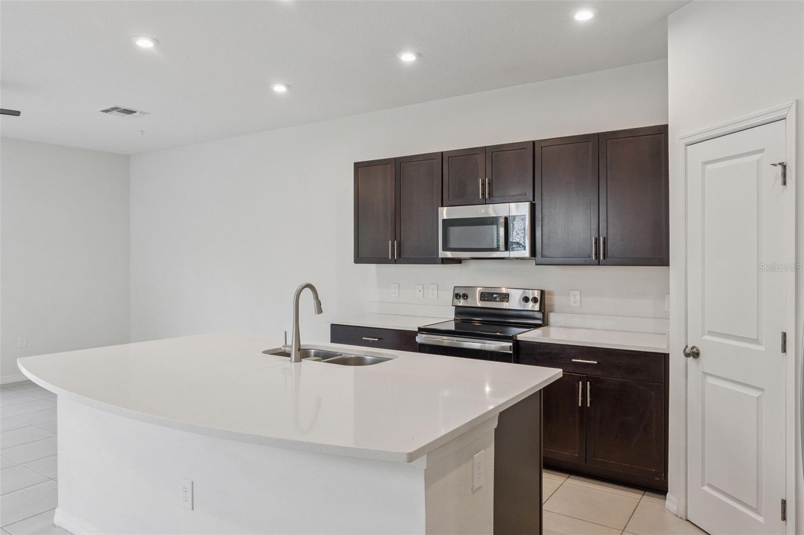 Image 15 of 36 For 2137 Crystal Bell Street