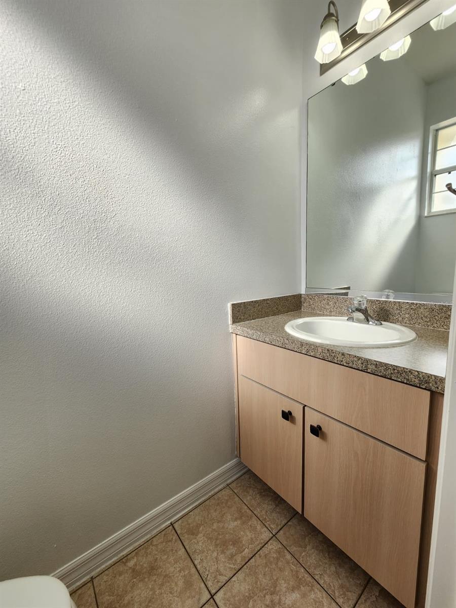 Image 15 of 38 For 1175 South Beach Circle