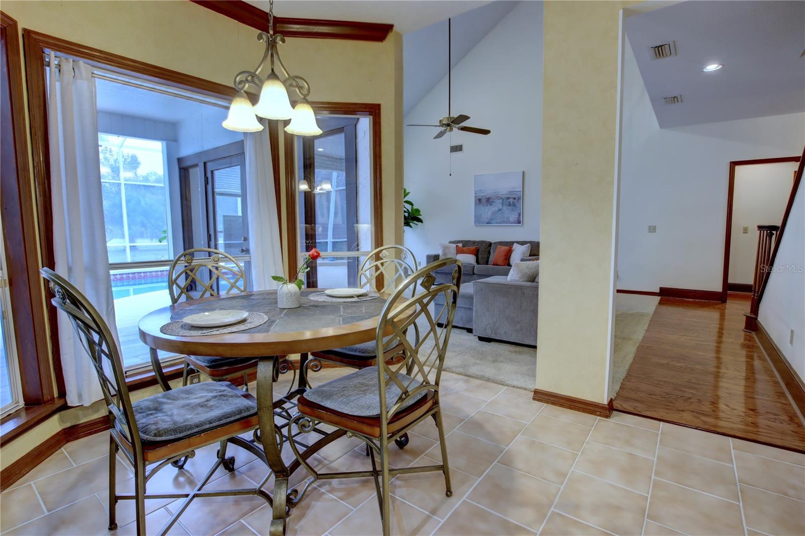 Image 14 of 59 For 5329 Foxshire Court