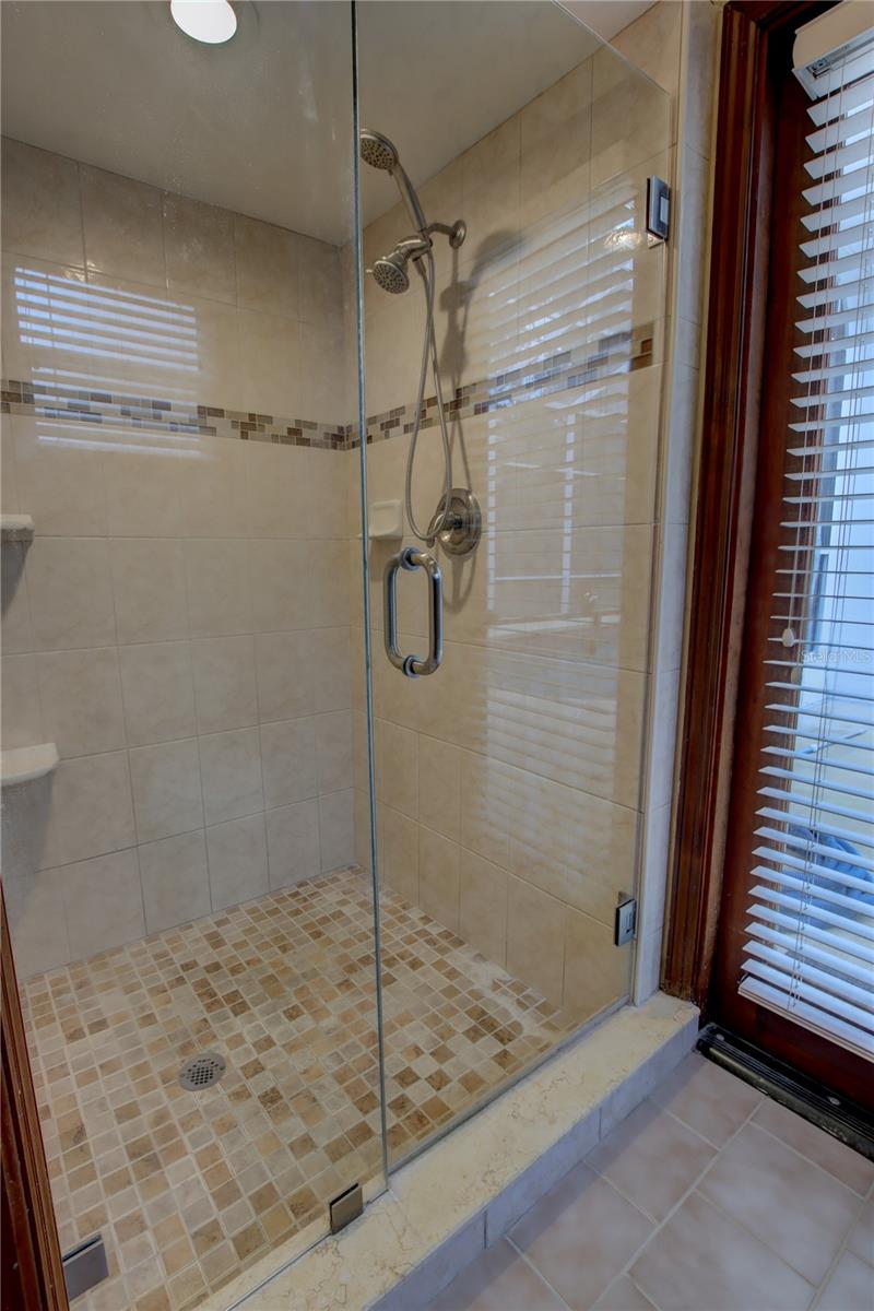 Image 31 of 59 For 5329 Foxshire Court