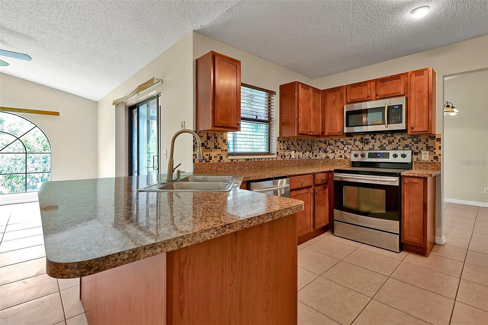 Image 4 of 19 For 1141 Doyle Road