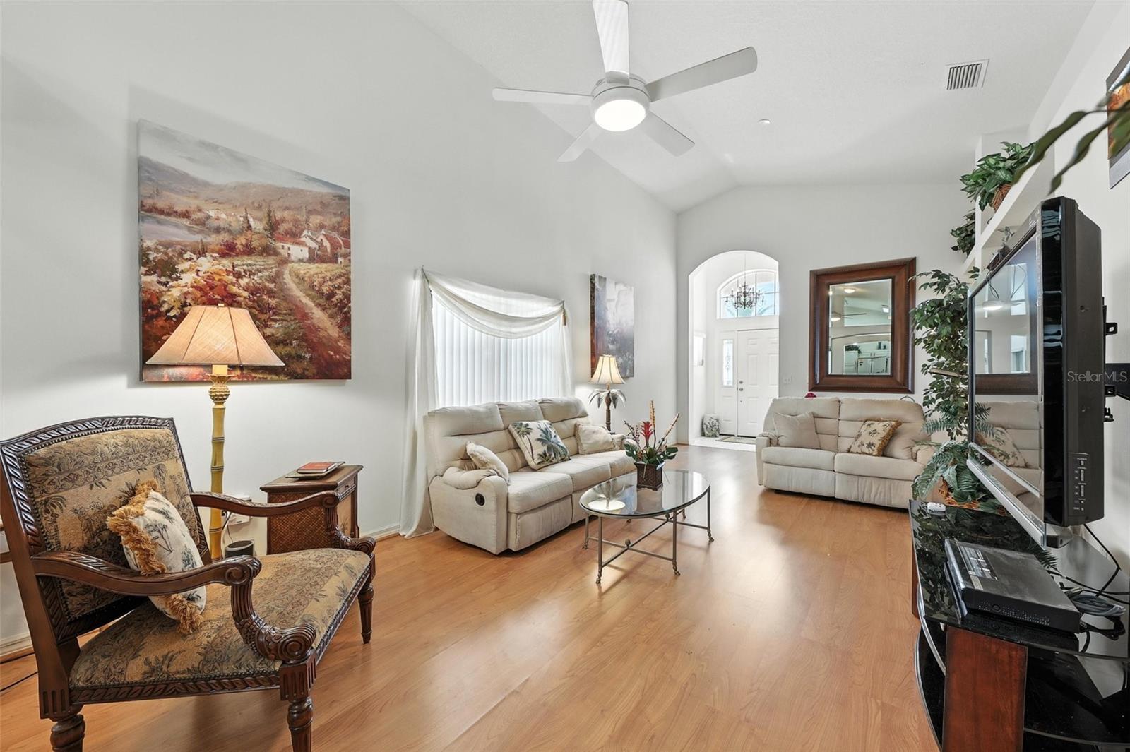 Image 10 of 25 For 1752 Challenger Avenue