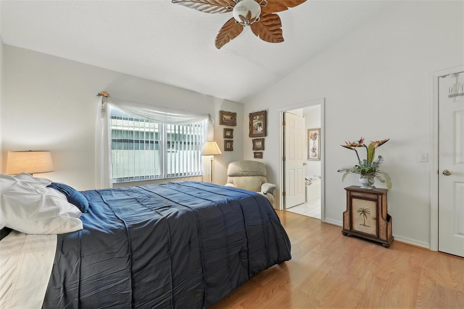 Image 4 of 25 For 1752 Challenger Avenue