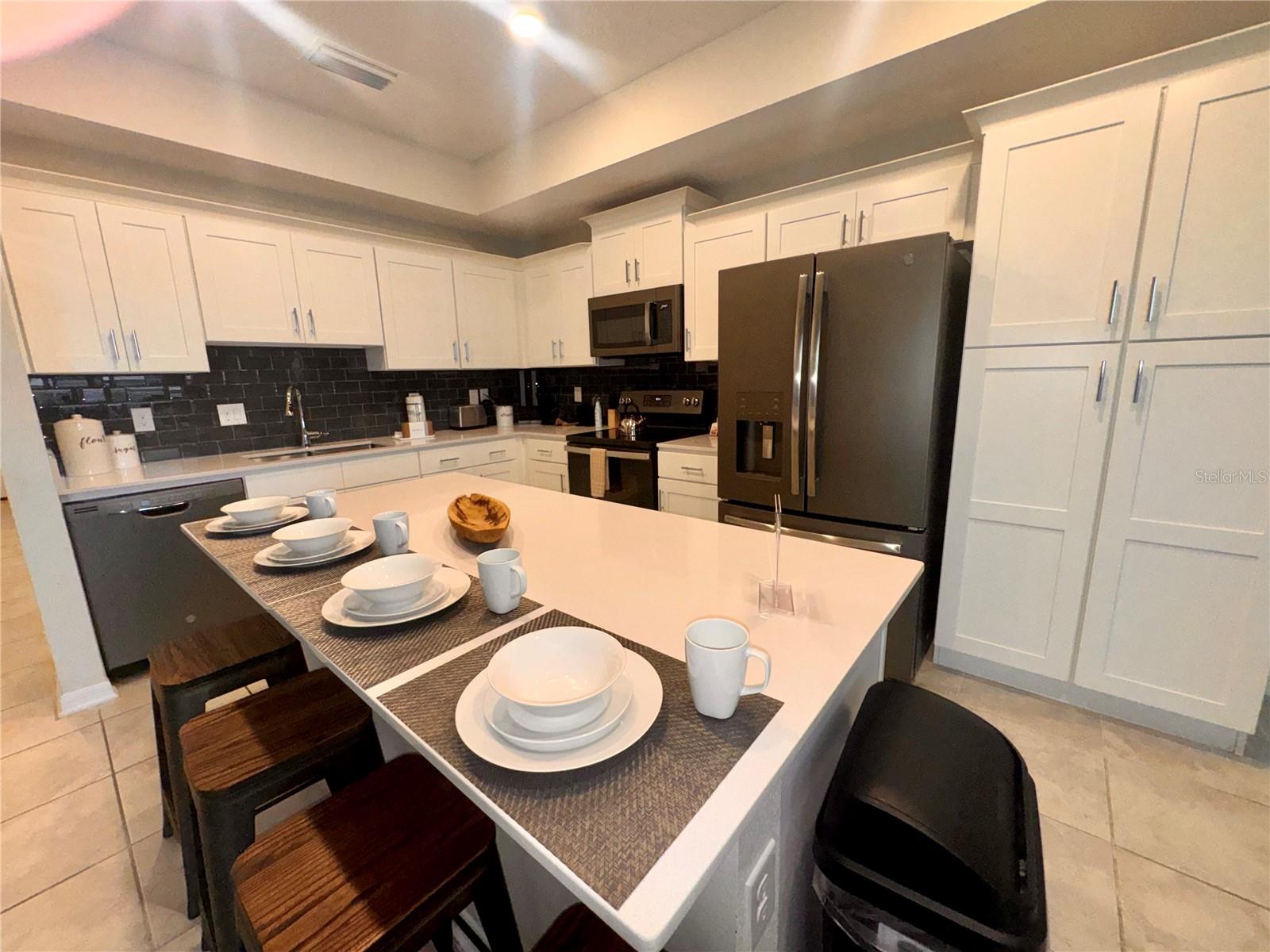 Image 15 of 26 For 3150 Paradox Circle 406