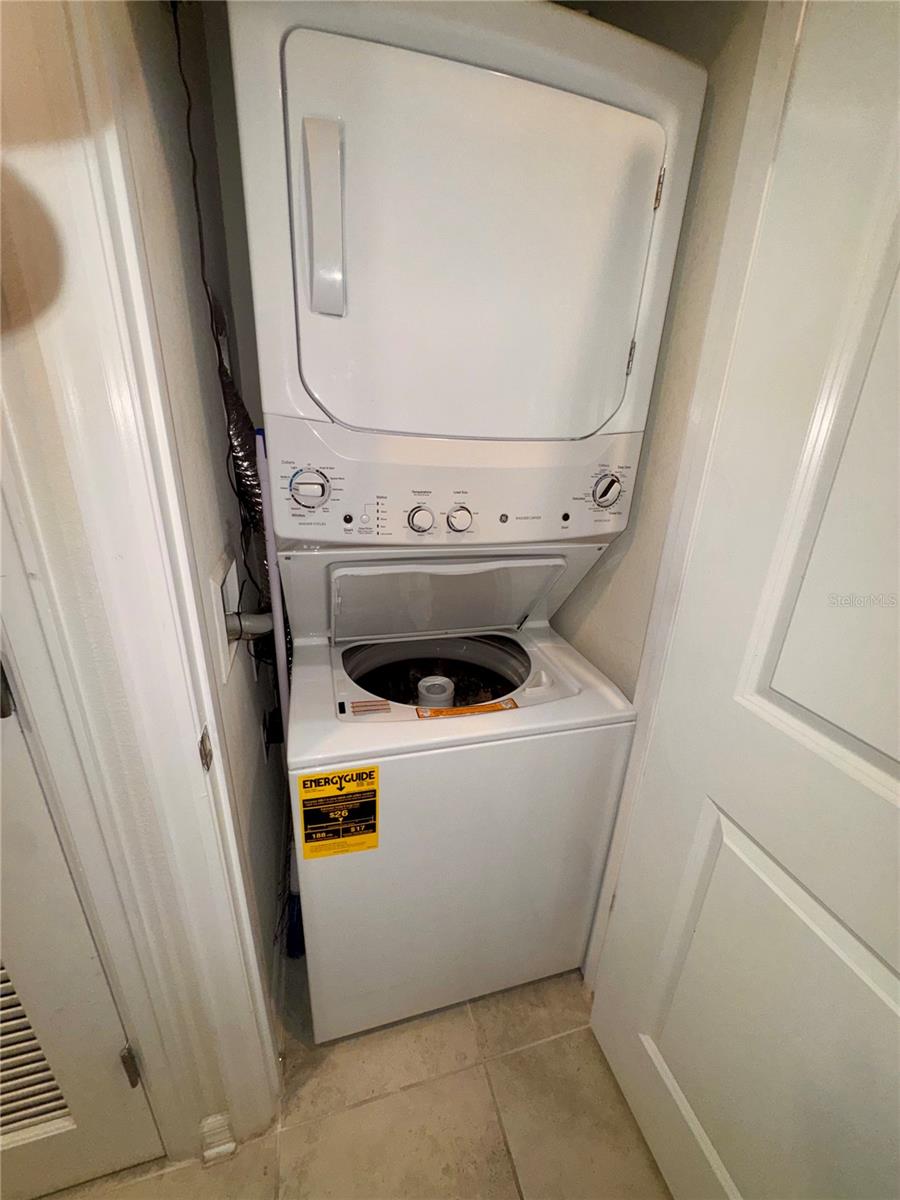 Image 17 of 26 For 3150 Paradox Circle 406