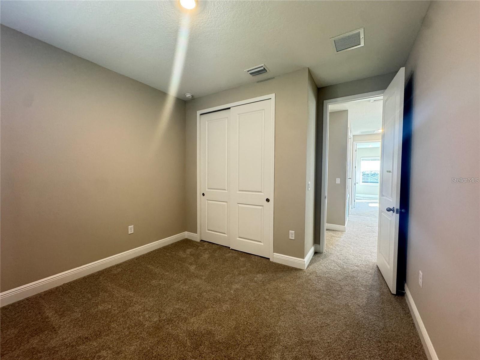 Image 26 of 37 For 16848 Hamlin Vista Alley