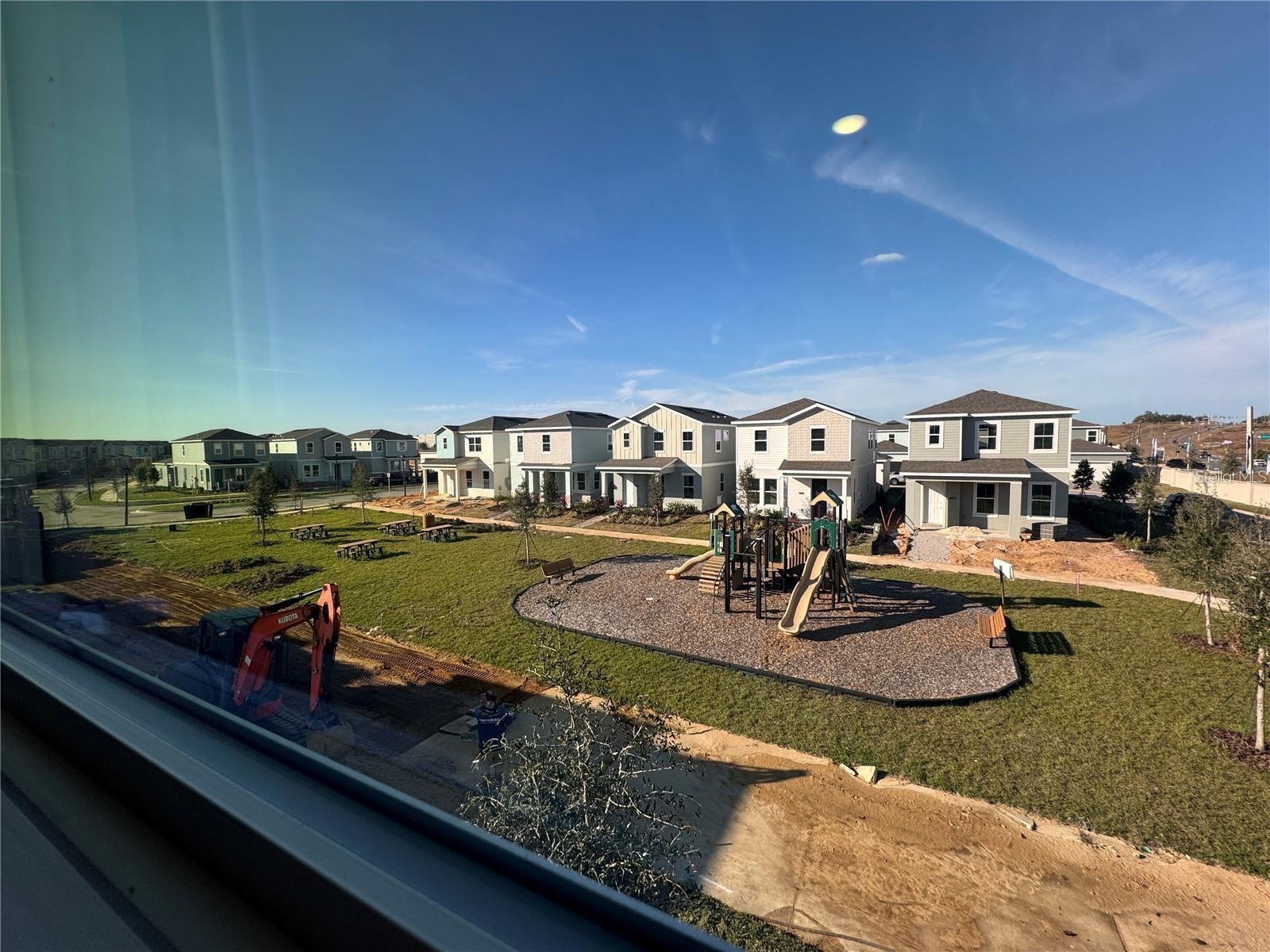 Image 30 of 37 For 16848 Hamlin Vista Alley