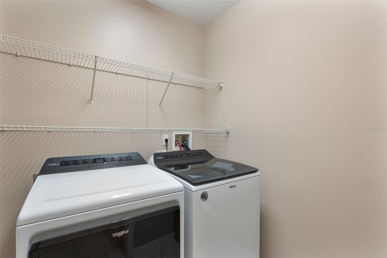 Image 11 of 30 For 946 Davenwood Court