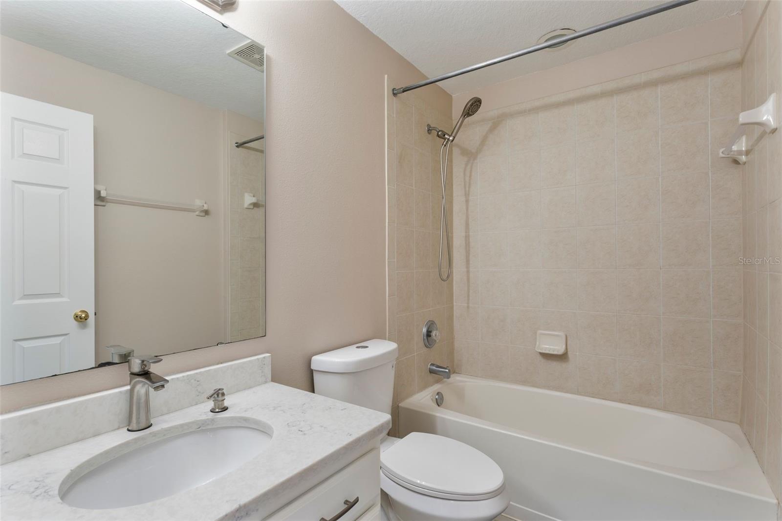 Image 17 of 30 For 946 Davenwood Court