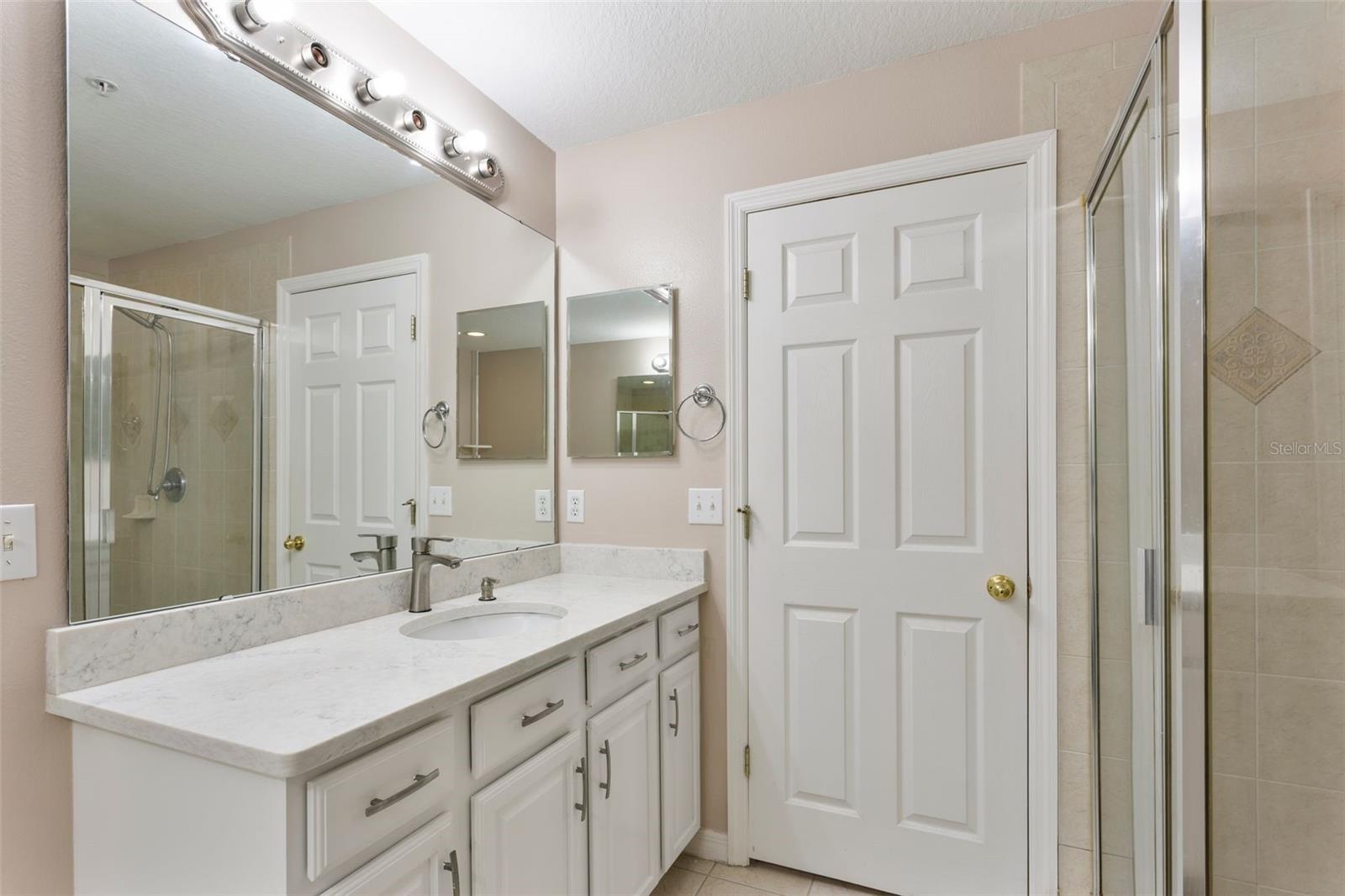 Image 24 of 30 For 946 Davenwood Court