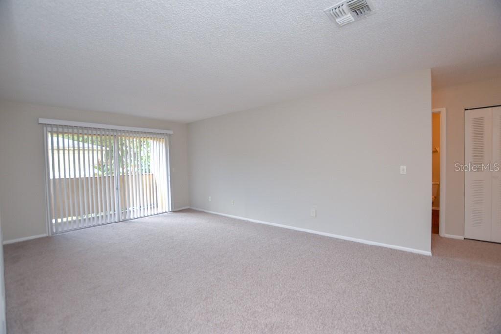 Image 6 of 23 For 648 Kenwick Circle 205