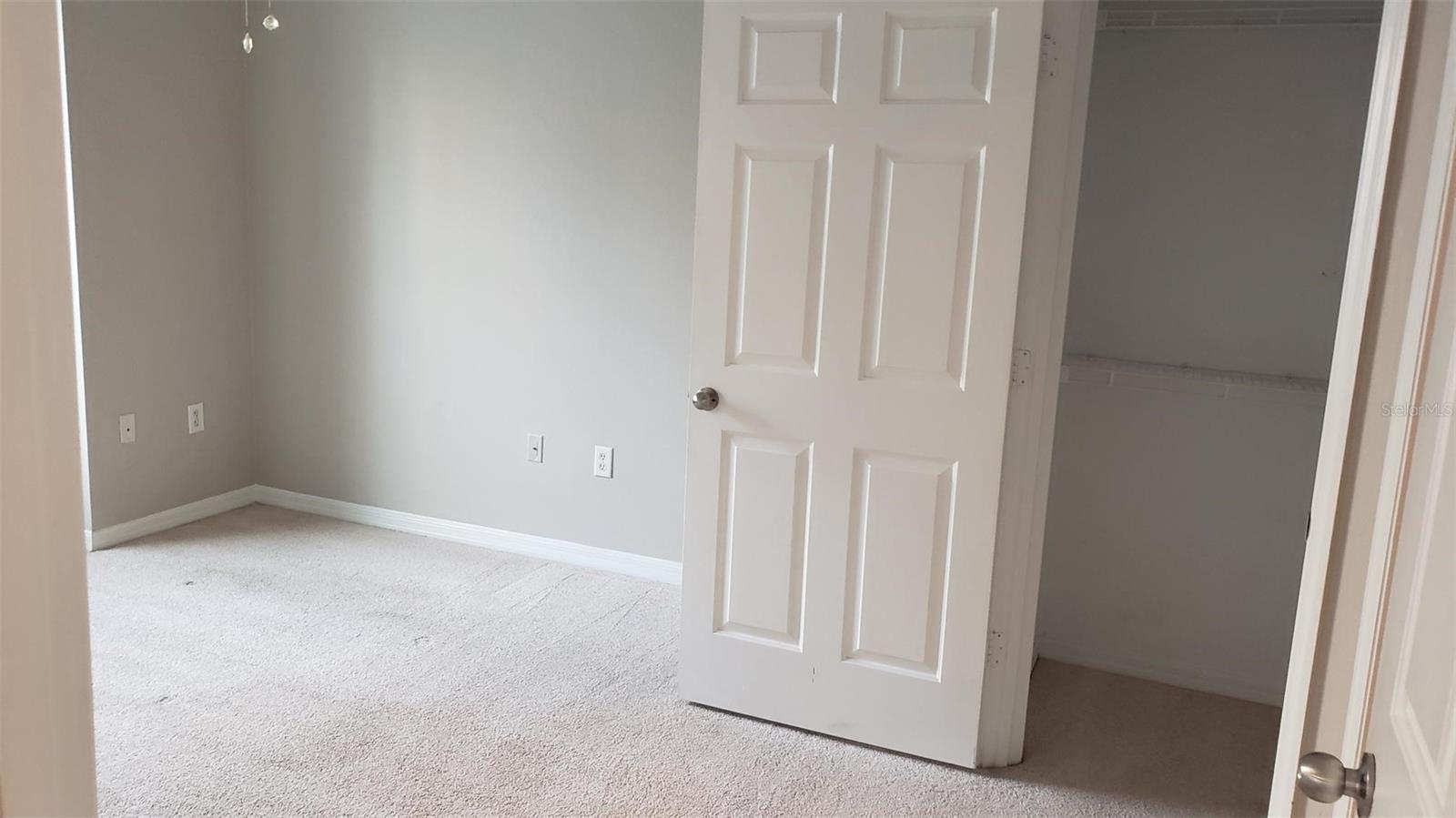 Image 5 of 16 For 2000 Erving Circle 206