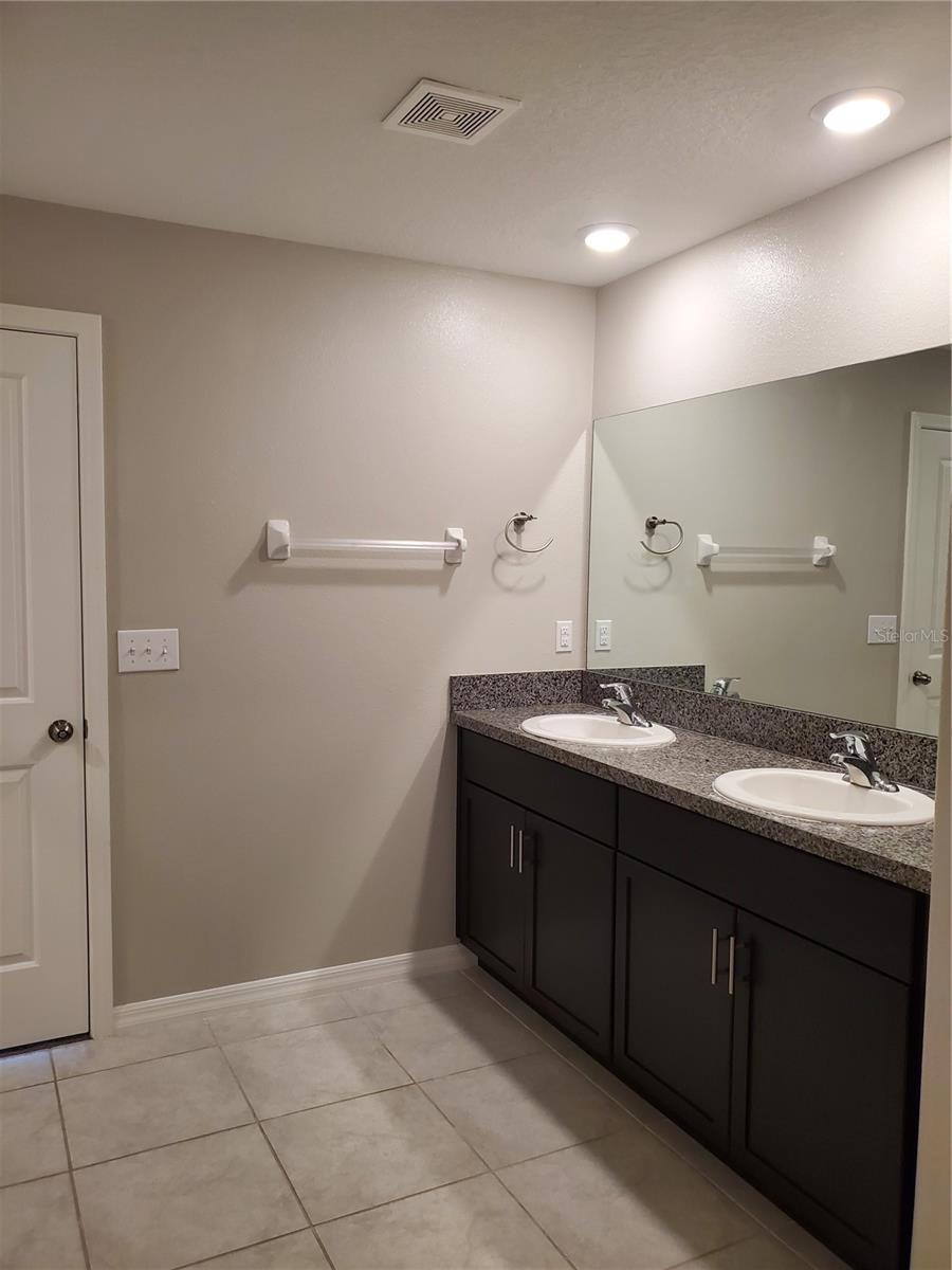 Image 19 of 28 For 5687 Keaton Springs Drive