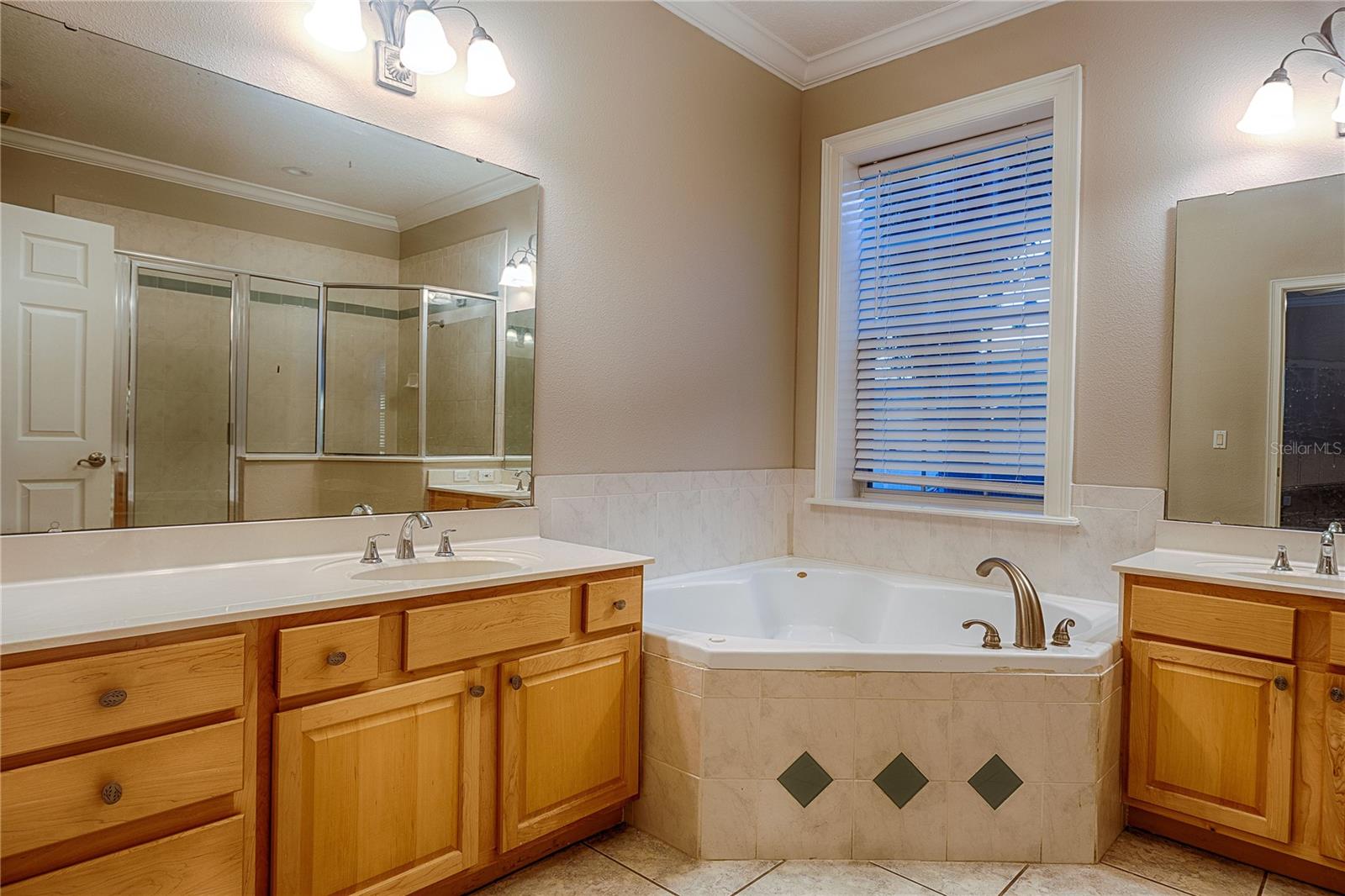 Image 14 of 27 For 7019 Five Oaks Drive