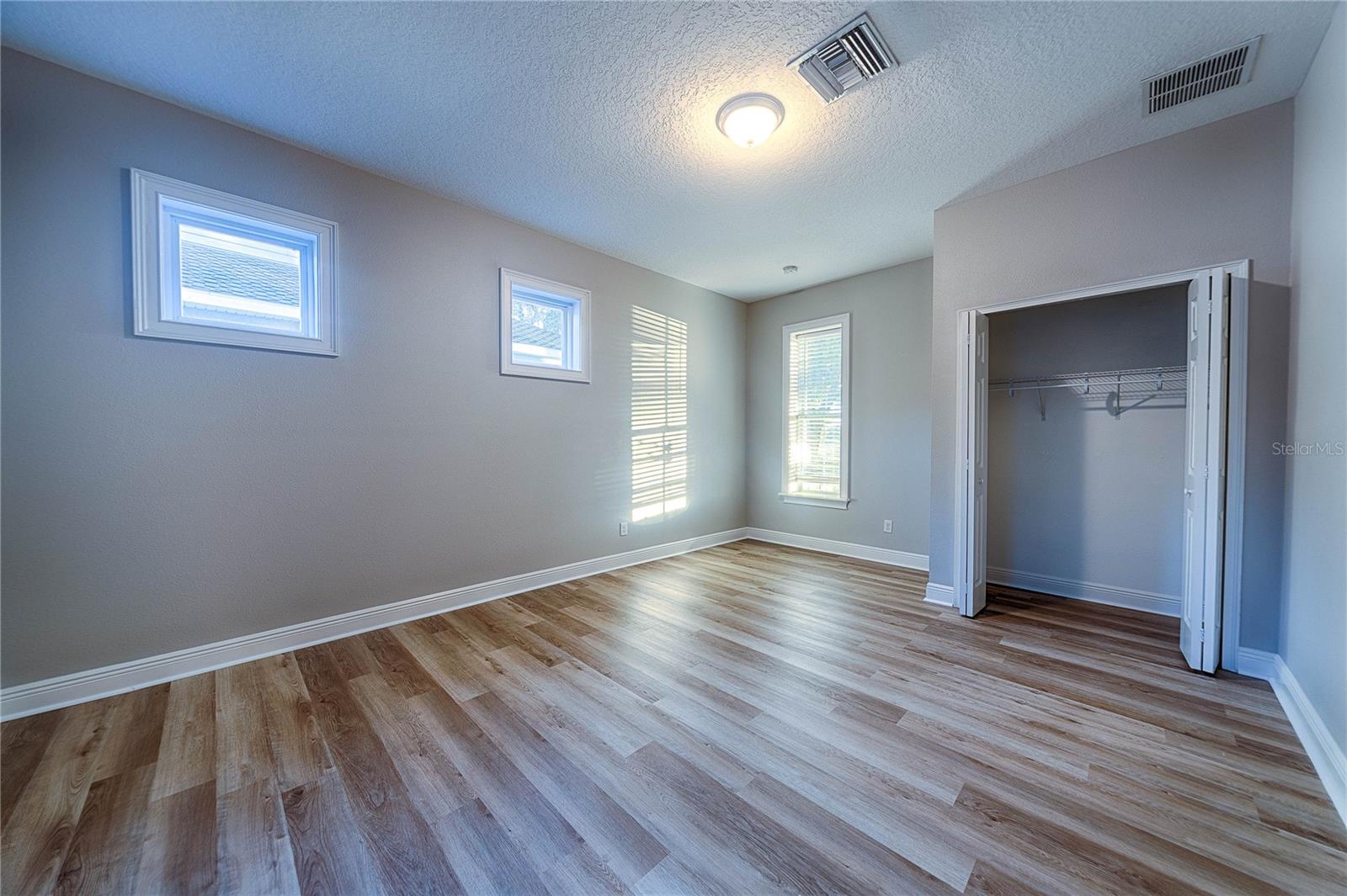 Image 16 of 27 For 7019 Five Oaks Drive