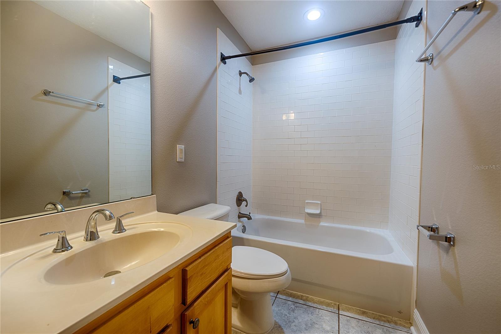 Image 22 of 27 For 7019 Five Oaks Drive