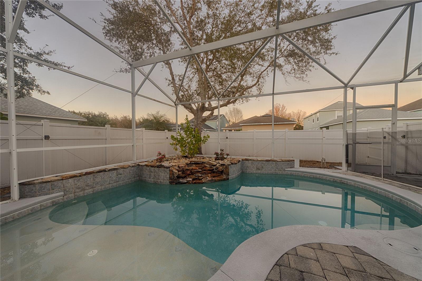 Image 24 of 27 For 7019 Five Oaks Drive