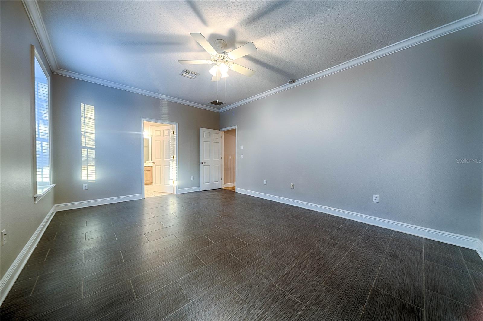 Image 9 of 27 For 7019 Five Oaks Drive