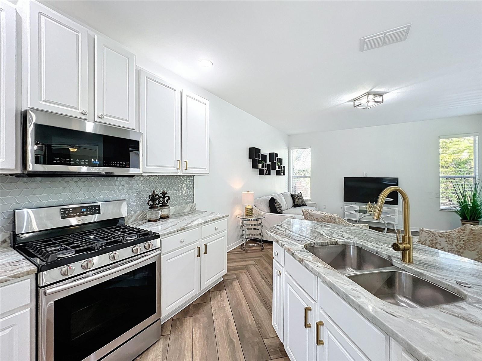 Image 13 of 39 For 1077 Lascala Drive