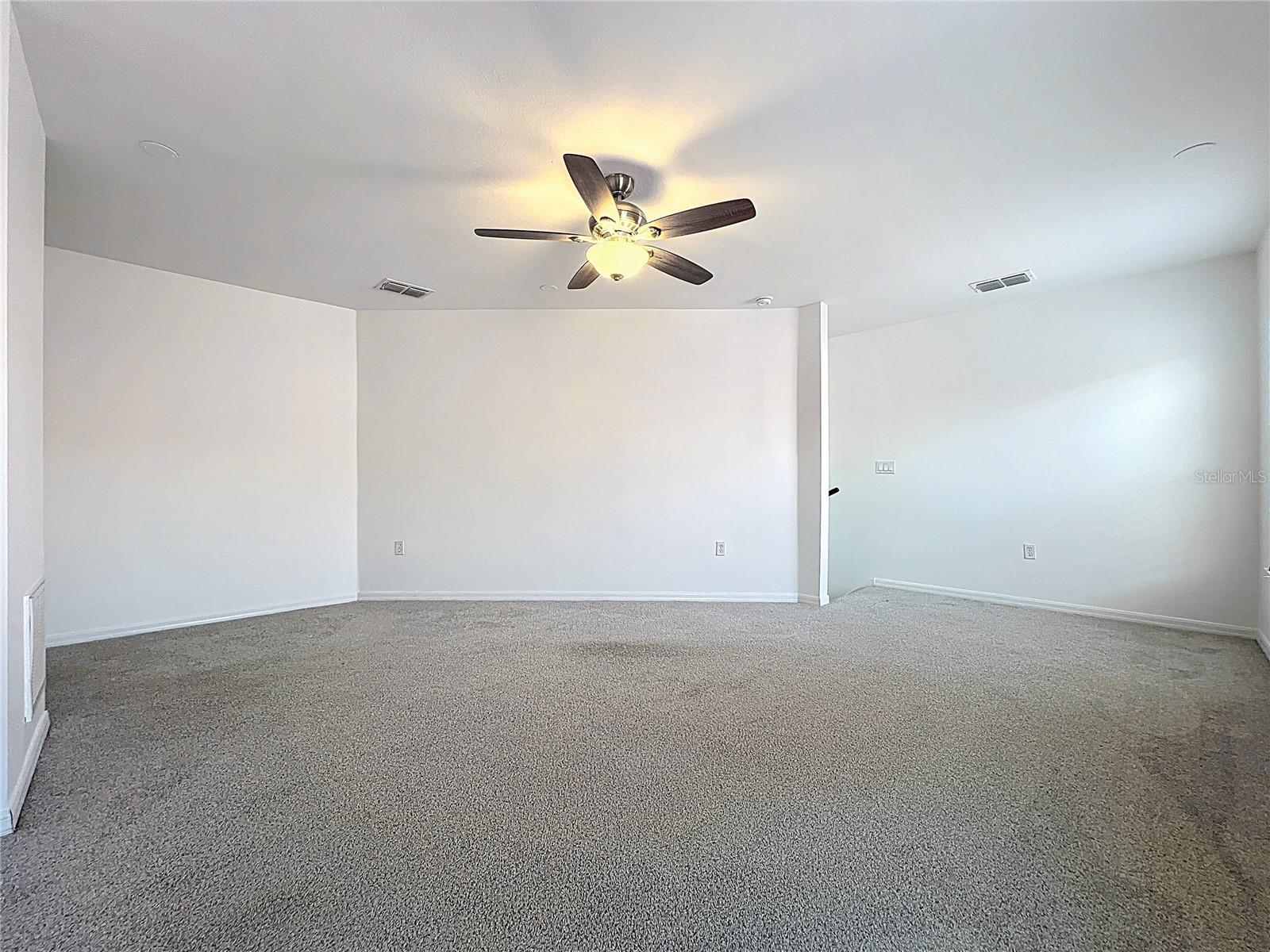 Image 35 of 39 For 1077 Lascala Drive