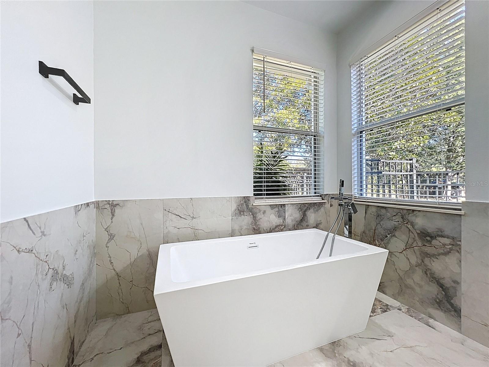 Image 7 of 39 For 1077 Lascala Drive