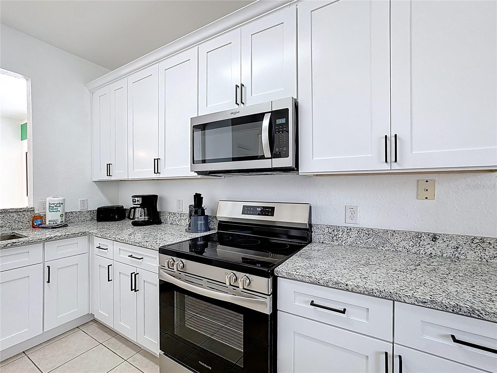 Image 12 of 100 For 7788 Basnett Circle