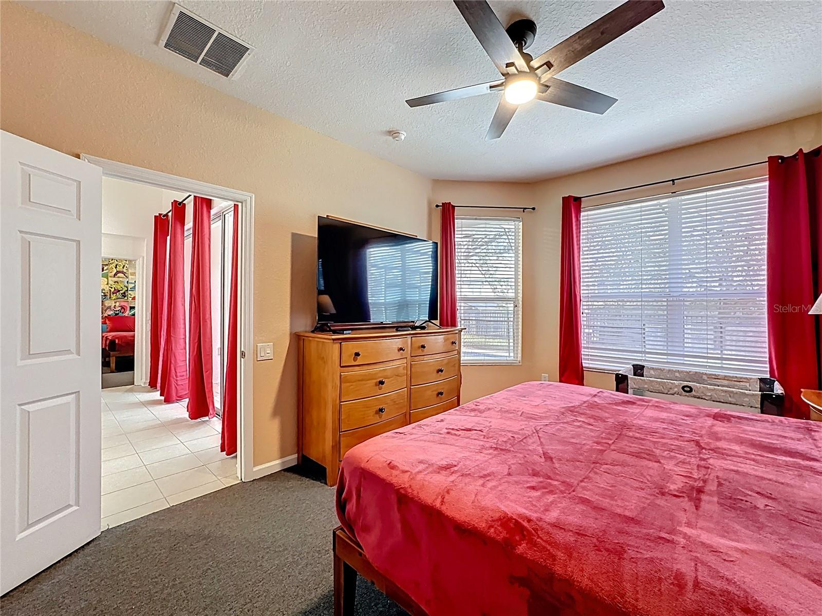 Image 41 of 100 For 7788 Basnett Circle