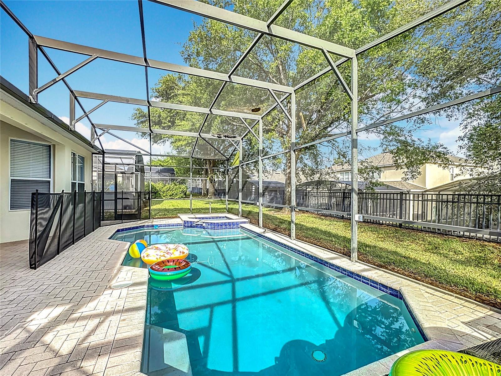 Image 68 of 100 For 7788 Basnett Circle