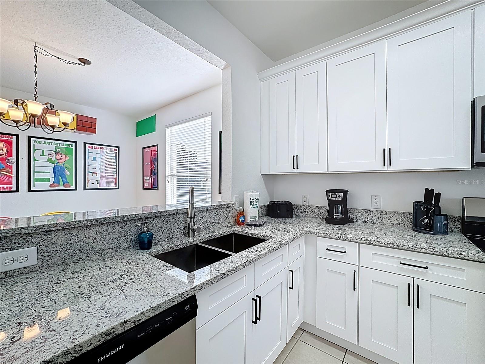 Image 7 of 100 For 7788 Basnett Circle