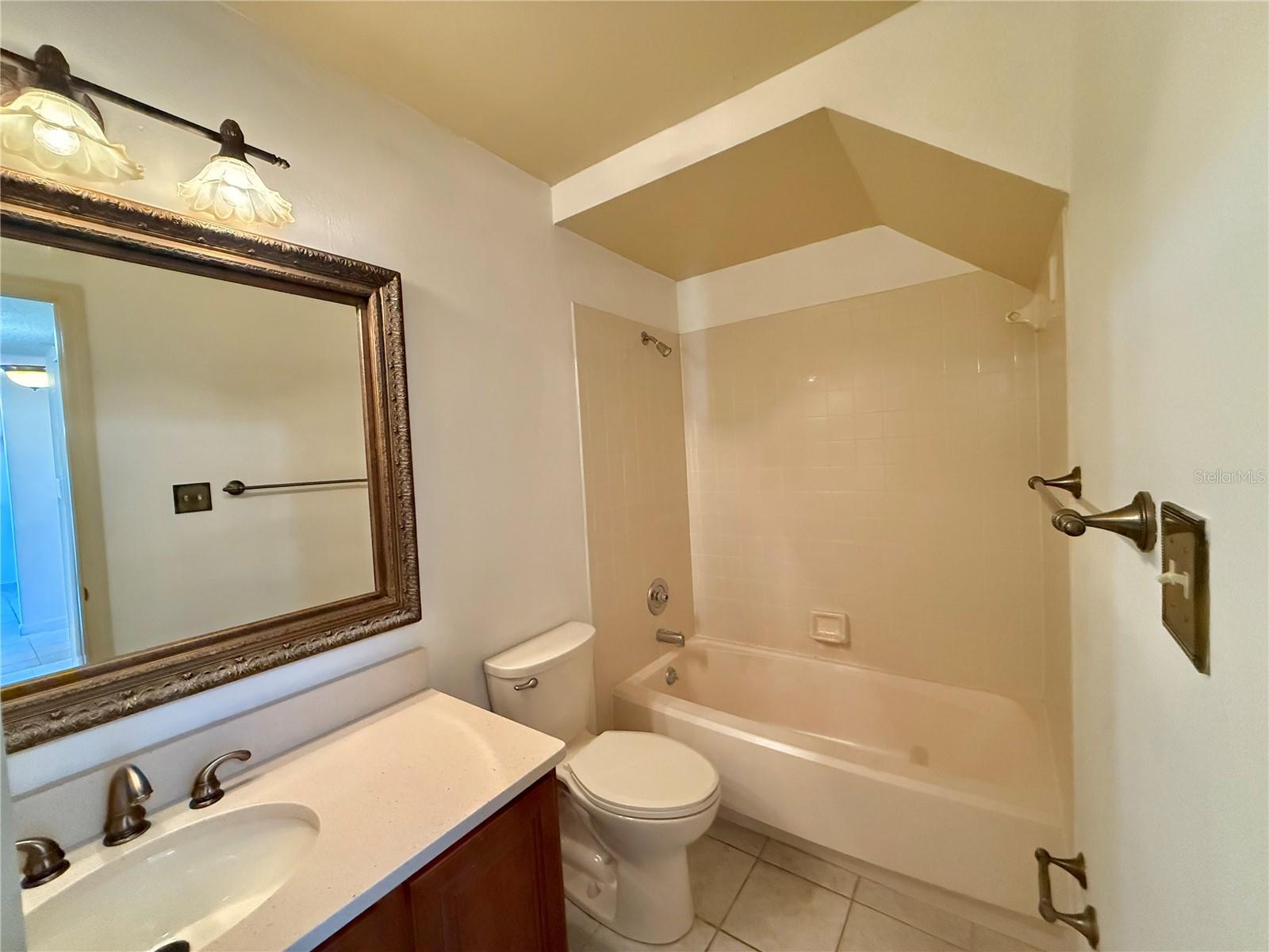 Image 20 of 50 For 200 Sabal Palm Place 200