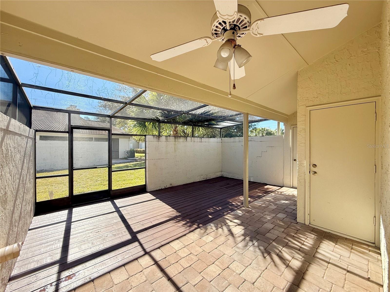 Image 21 of 50 For 200 Sabal Palm Place 200