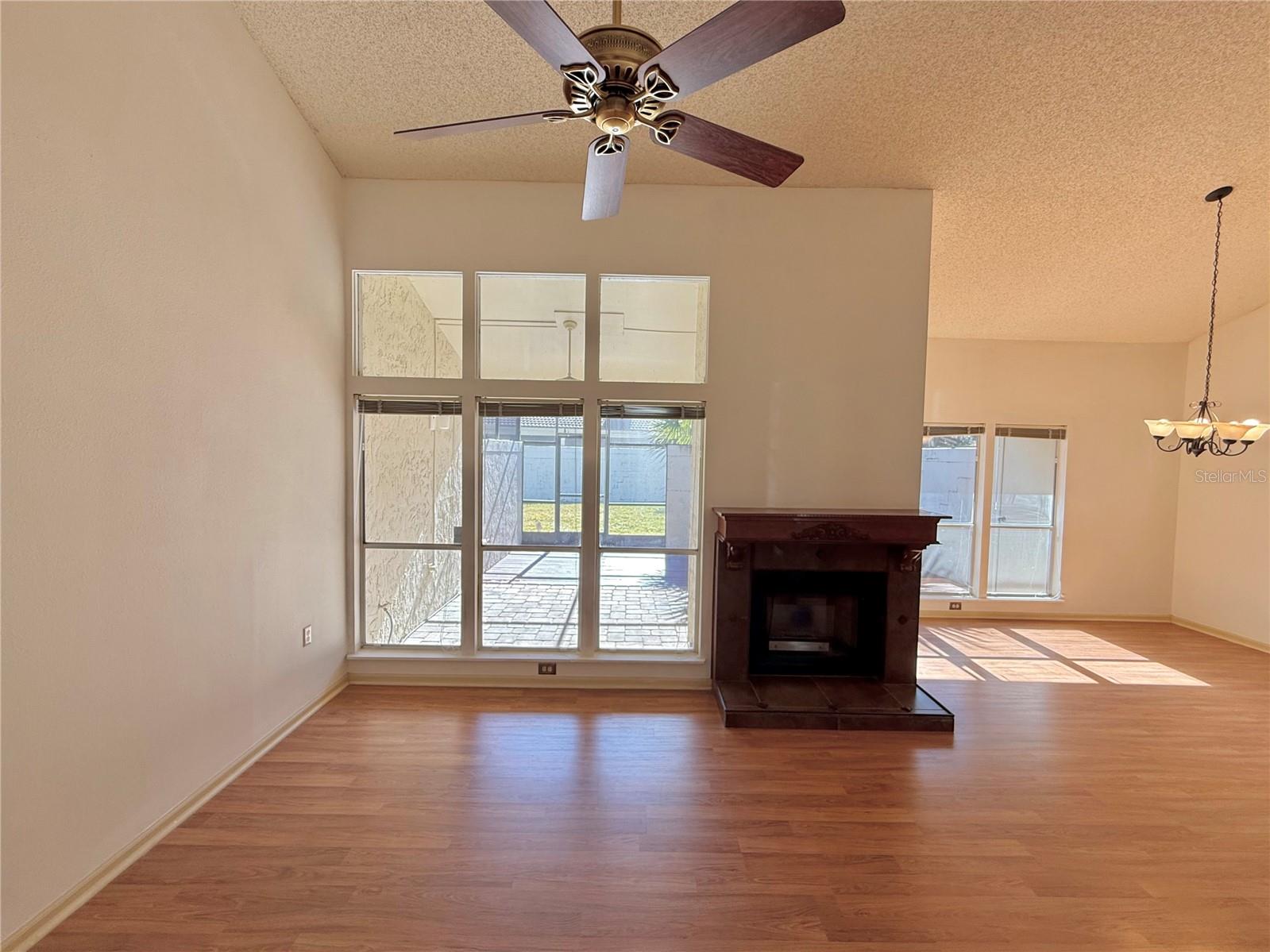 Image 4 of 50 For 200 Sabal Palm Place 200