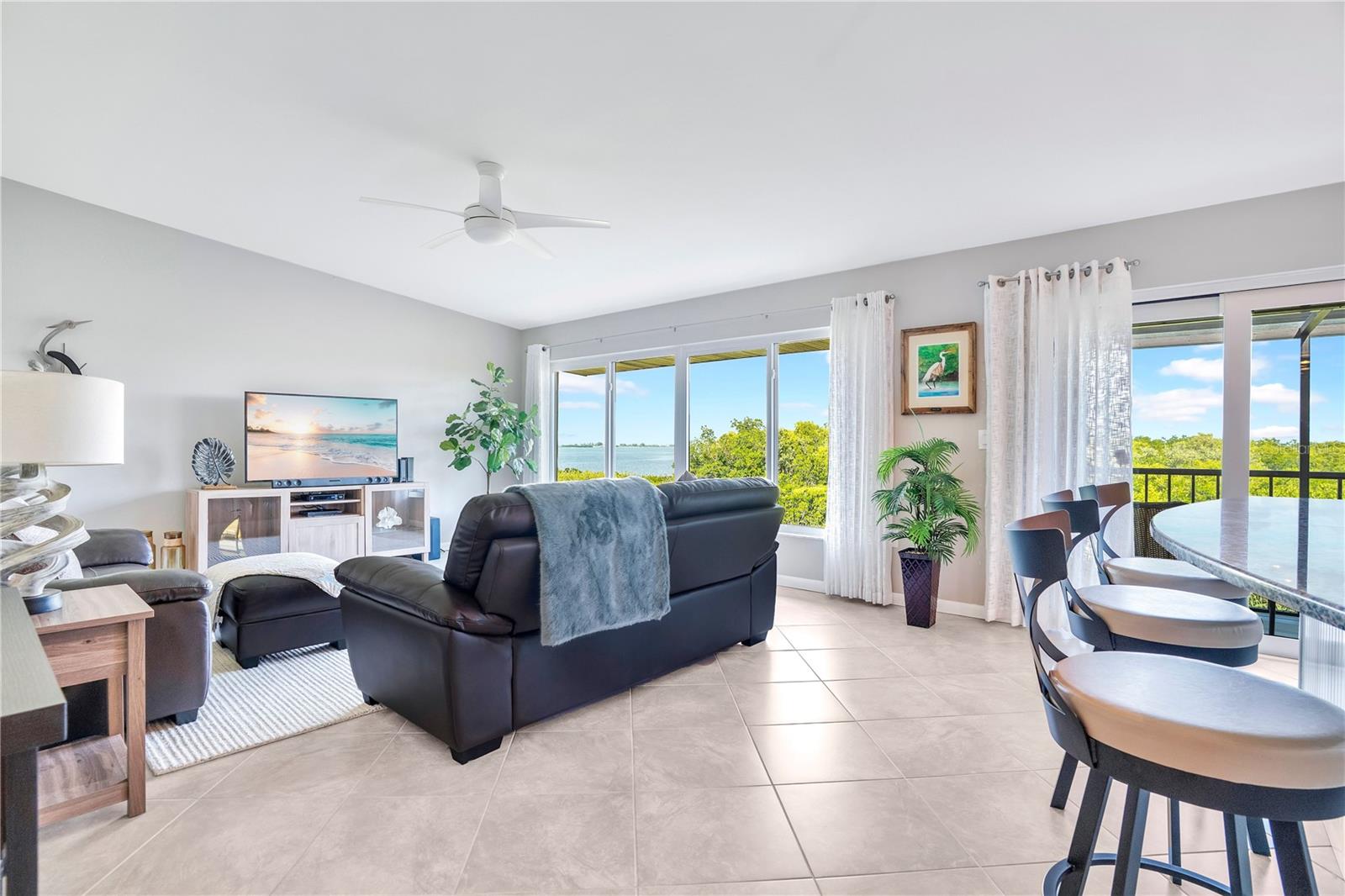 Image 10 of 66 For 4013 Catalina Drive 4013