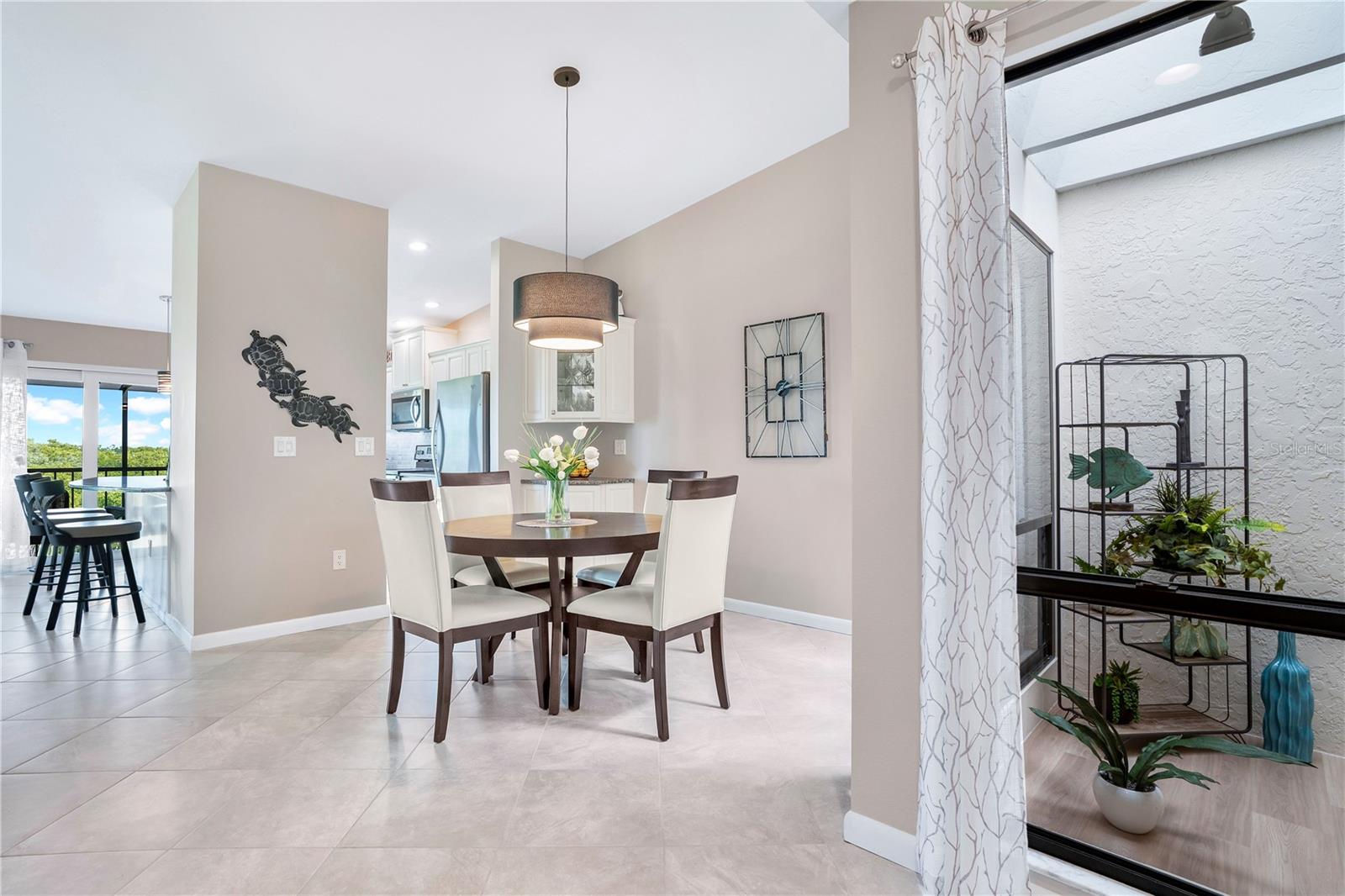 Image 14 of 66 For 4013 Catalina Drive 4013