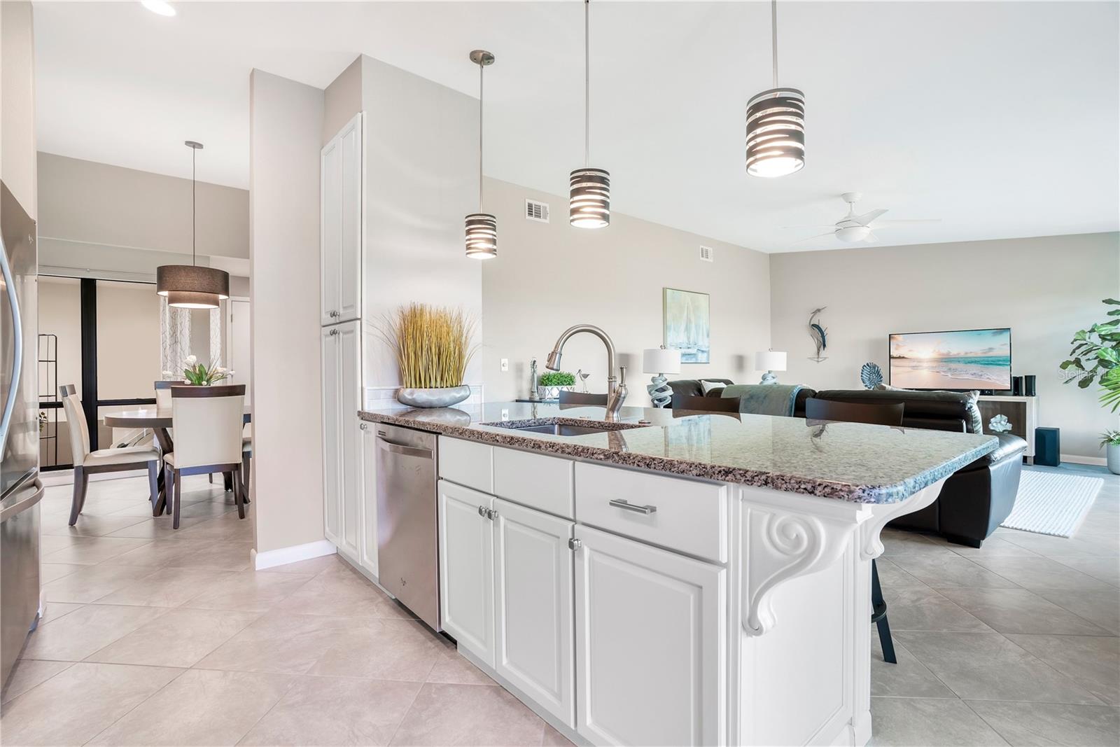 Image 21 of 66 For 4013 Catalina Drive 4013