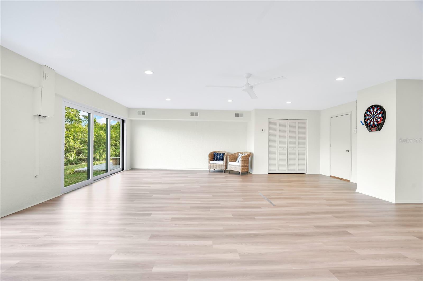 Image 26 of 66 For 4013 Catalina Drive 4013