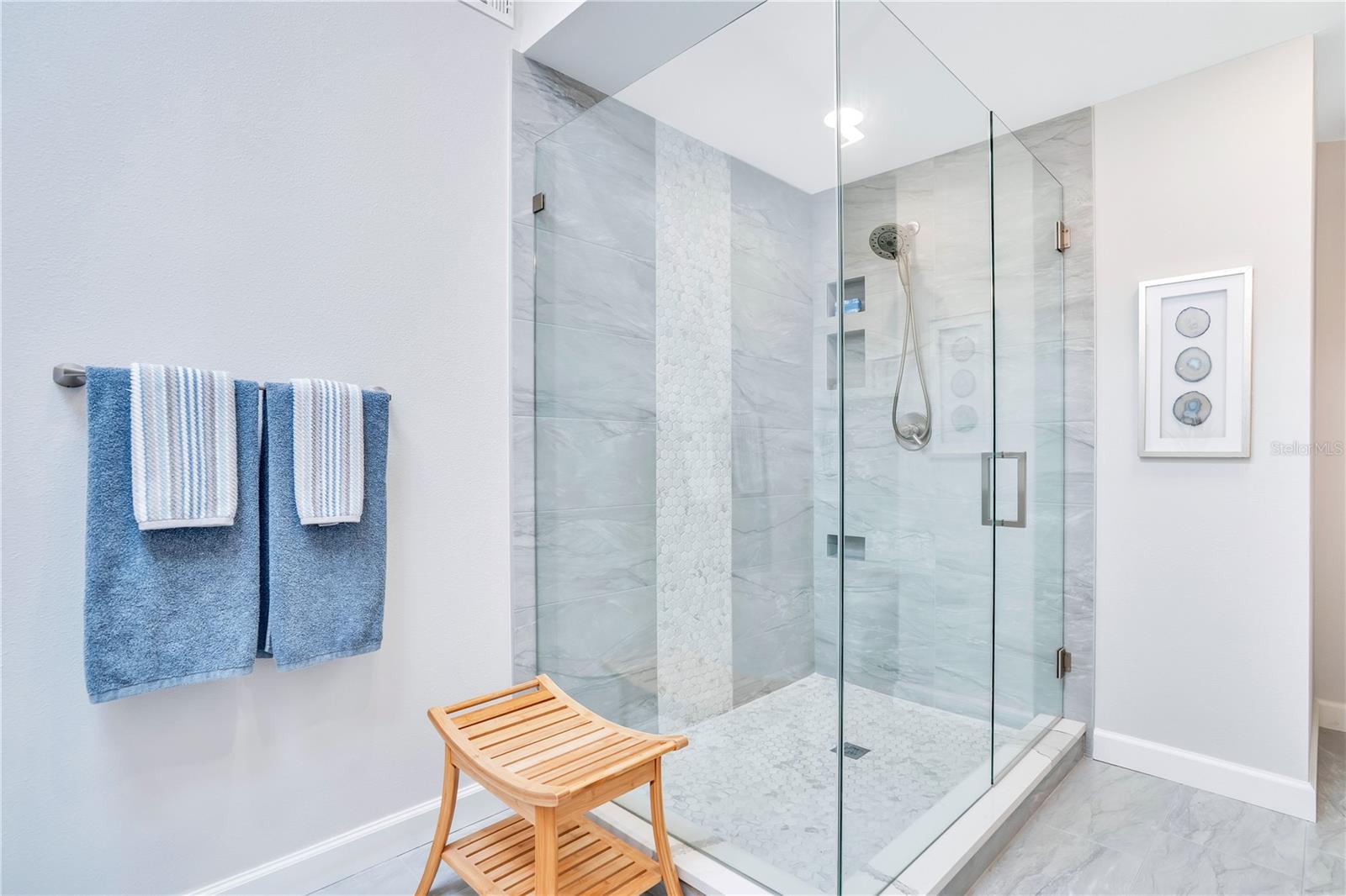 Image 35 of 66 For 4013 Catalina Drive 4013