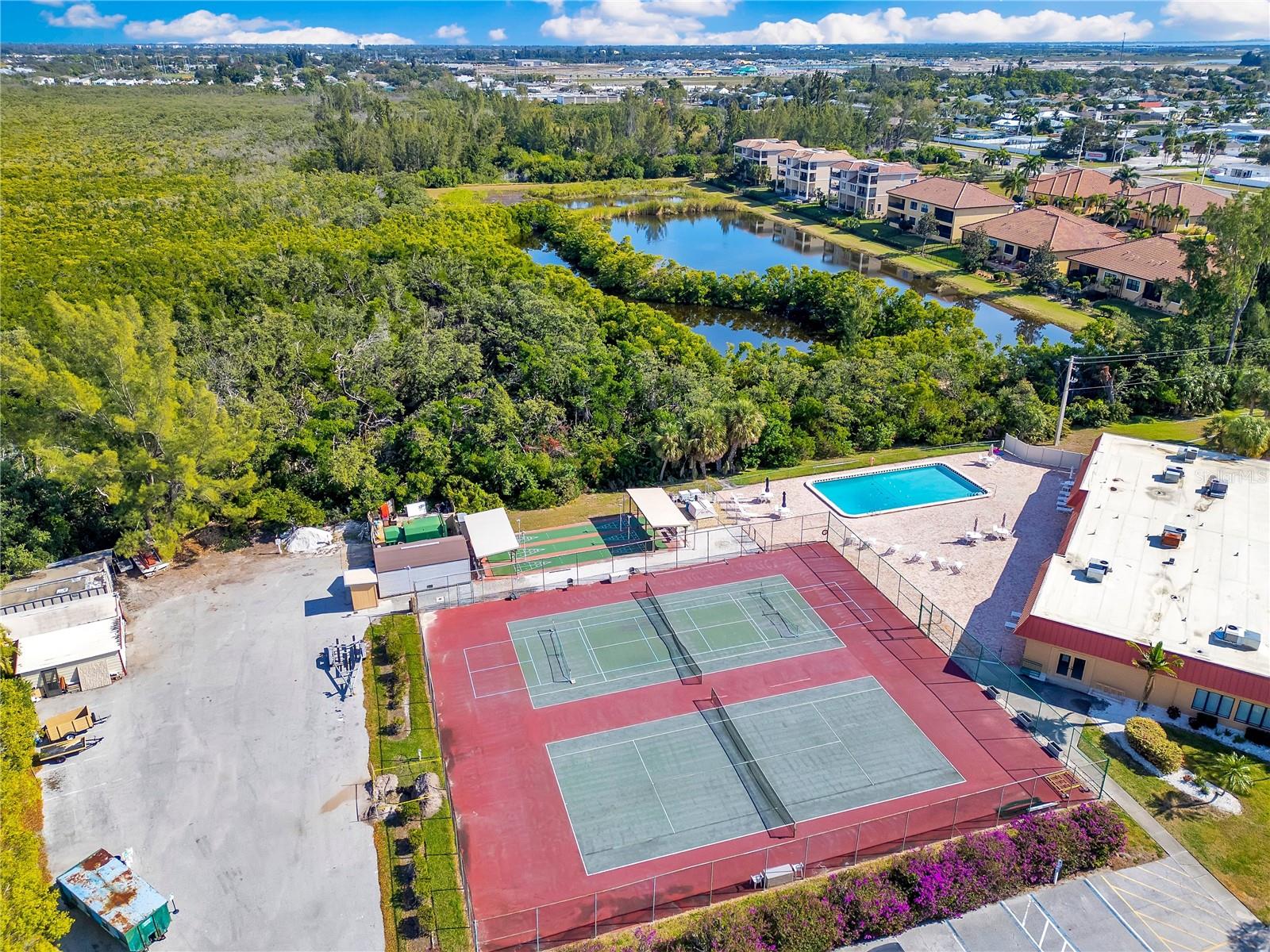 Image 52 of 66 For 4013 Catalina Drive 4013