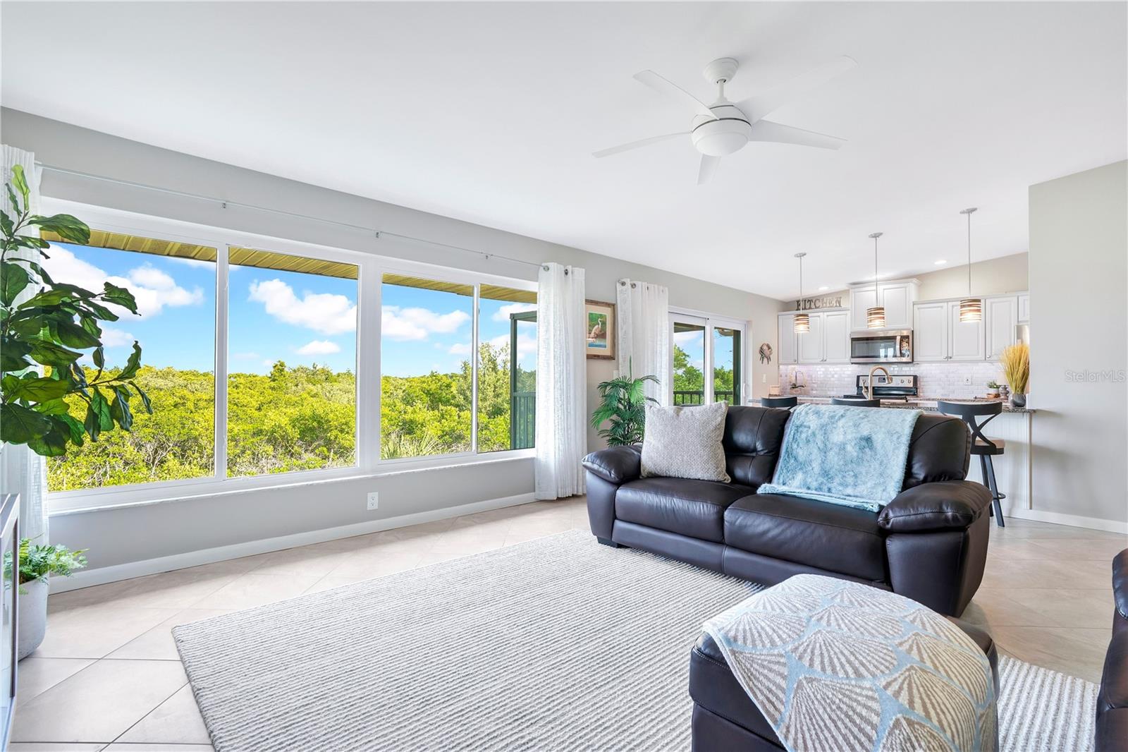 Image 8 of 66 For 4013 Catalina Drive 4013