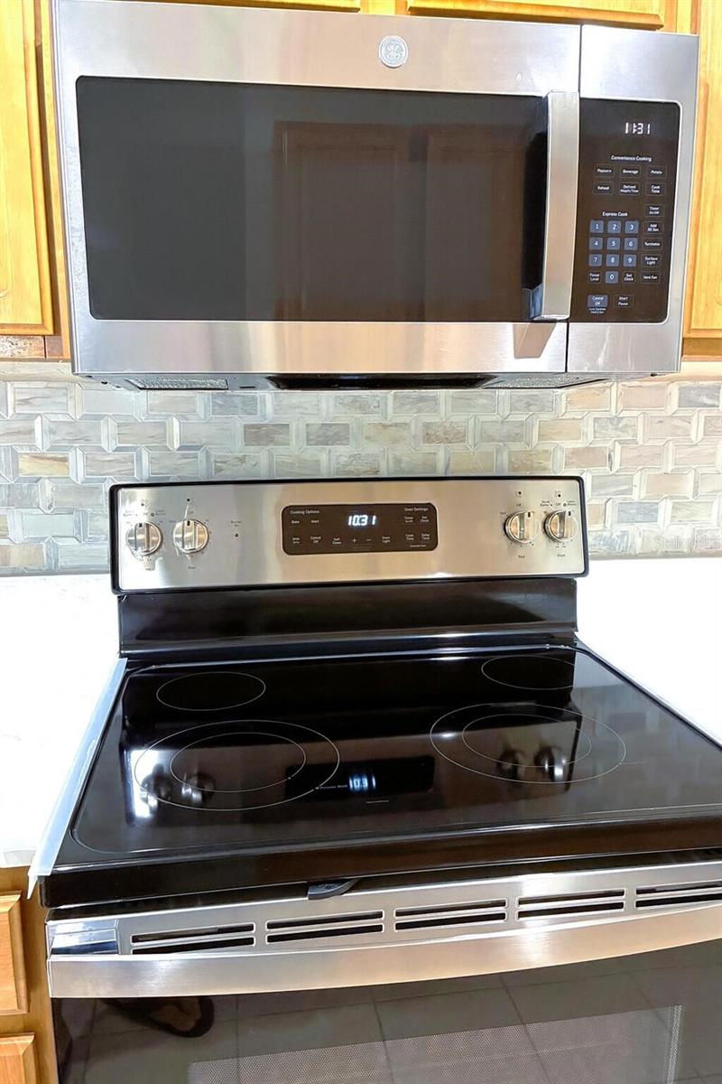 Image 13 of 33 For 12307 Lantana Park Lane 102