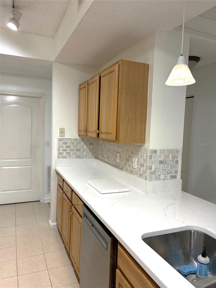 Image 14 of 33 For 12307 Lantana Park Lane 102