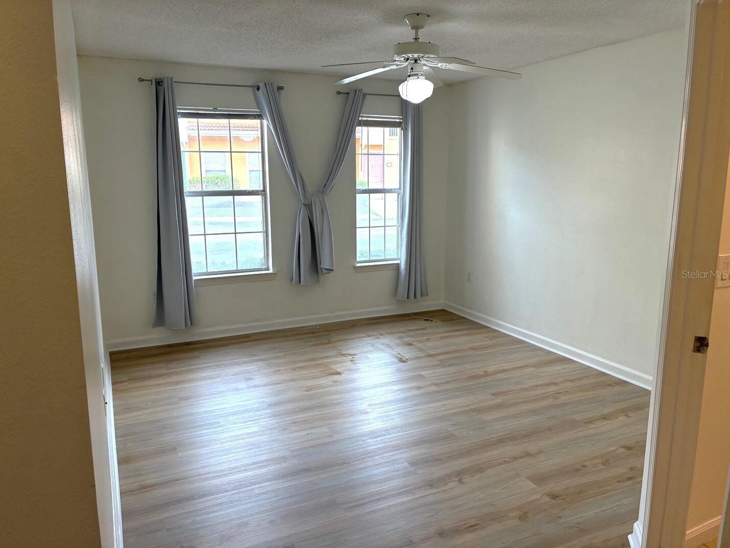 Image 15 of 33 For 12307 Lantana Park Lane 102