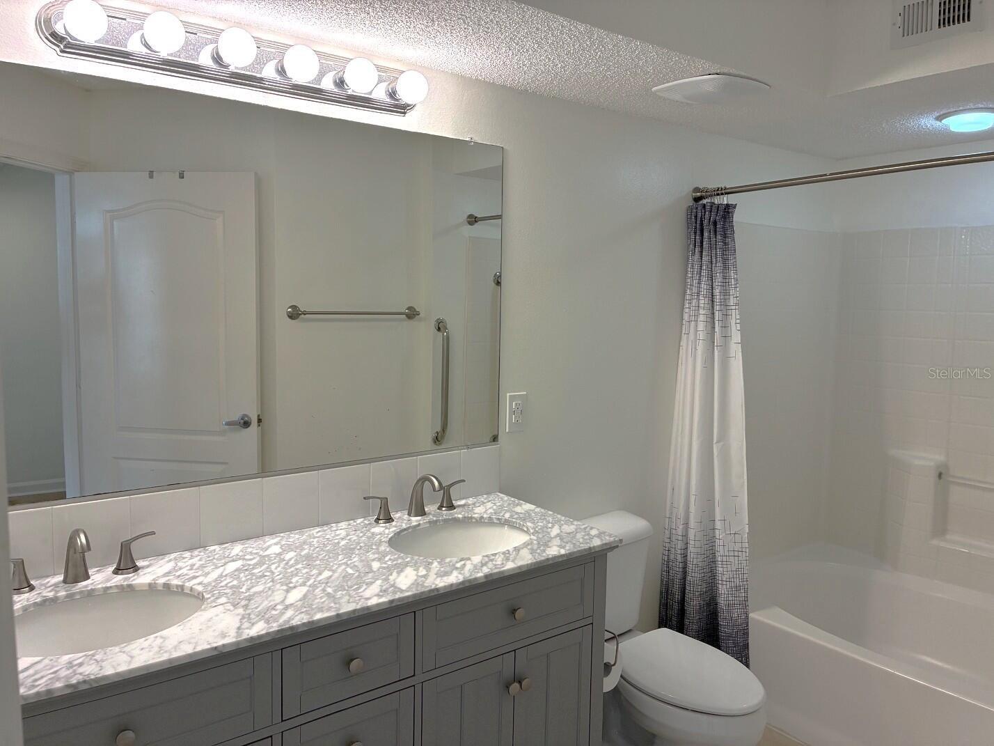 Image 17 of 33 For 12307 Lantana Park Lane 102