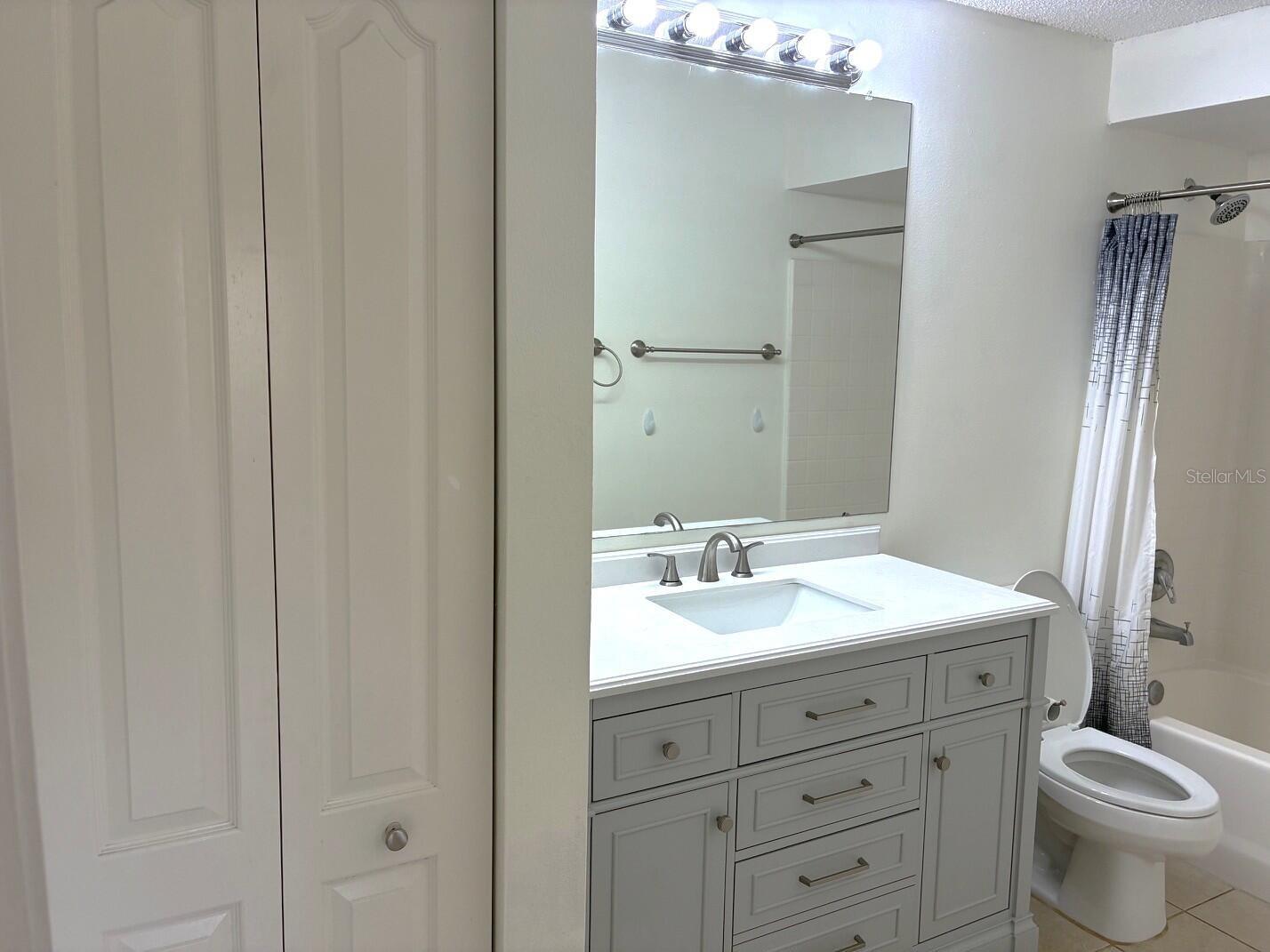 Image 25 of 33 For 12307 Lantana Park Lane 102