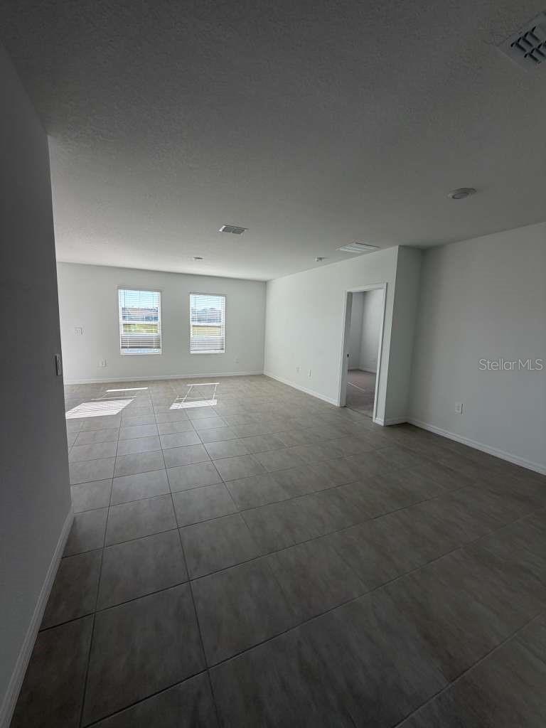 Image 4 of 26 For 4779 Yellow Elder Way